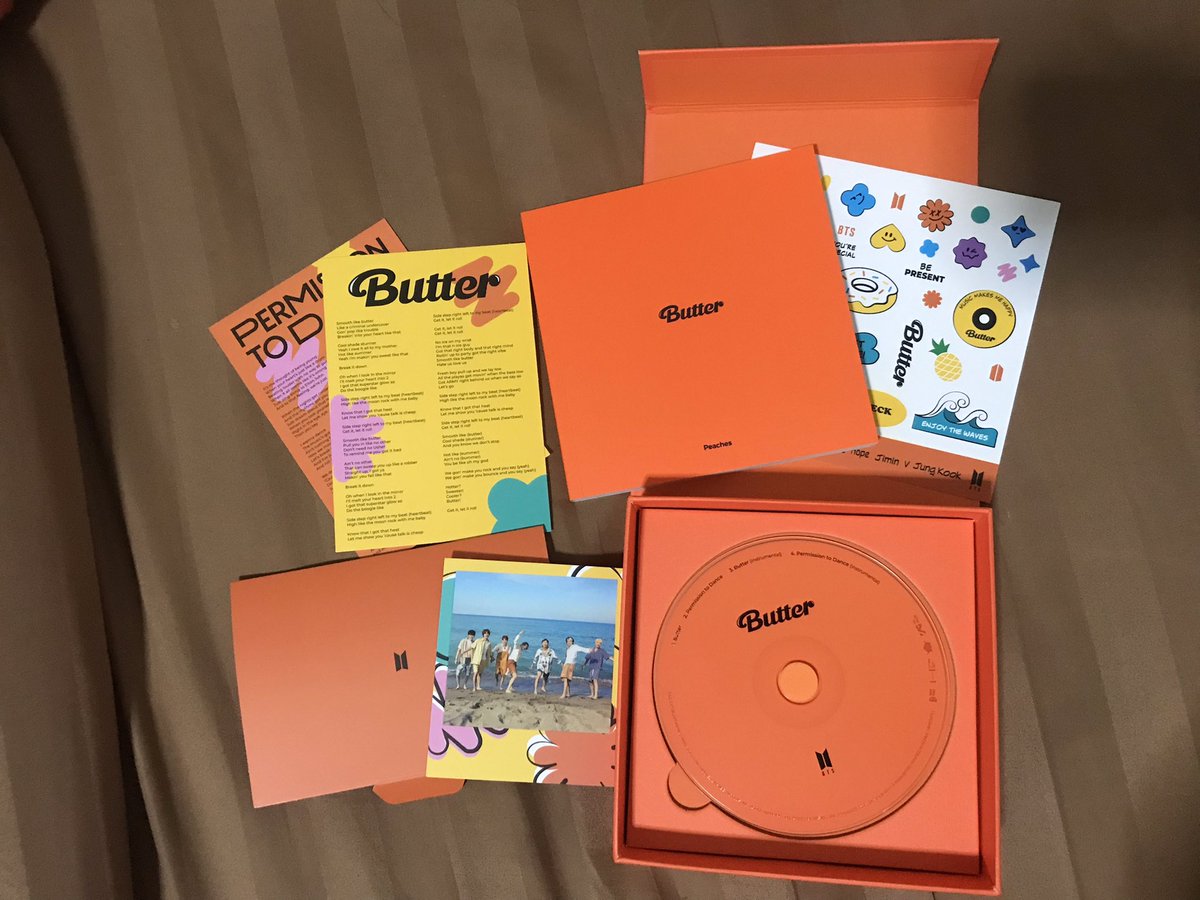 พร้อมส่ง ‼️ ส่งรอบวันจันทร์งับ

— อัลบั้ม Butter v.peaches
ได้ทุกอย่างในรูปเลยค่ะ

( ไม่มีตำหนิ ) 

💌 250 ฿ ค่าส่ง40/50

สนใจ/ขอดูเพิ่มเติม/ขอดูเพื่อความมั่นใจ DM ได้เลยค่ะ เค้ายินดีตอบมากๆ >< 

#ตลาดนัดบังทัน #ตลาดรถไฟบังทัน #ปล่อยของสะสมบังทัน