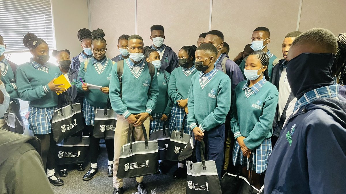 RahabMatebane's tweet photo. Hosting Career clinic in pertmership with @Geekulcha for learners
#YoungGeeks #STEM https://t.co/FzgnAUh91e