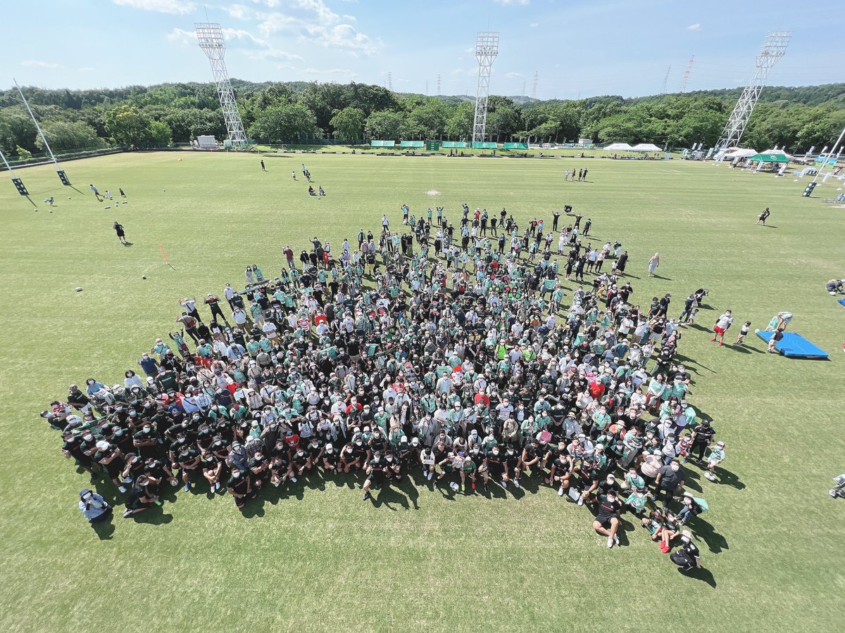 toyotaverblitz's tweet photo. 2022シーズン
トヨタヴェルブリッツファン感謝デー

大変暑い中☀️
1,011名の皆様にお越しいただきました🙇‍♂️

コロナ禍で制限がある中の開催となりましたが
皆さんの笑顔を直接見ることができ
本当に幸せな時間でした😉

選手・スタッフ一同感謝の気持ちでいっぱいです🎈 https://t.co/G34H30ucFm