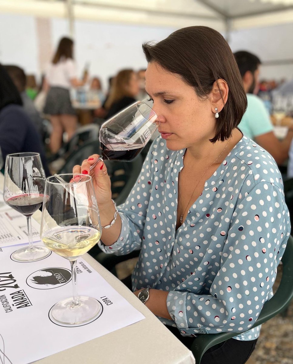 legadodeorniz's tweet photo. Hoy estamos en la calificación de la añada 2021 de la D.O Toro, vamos a catar!!!!

#vinodetoro #dotoro #legadodeorniz #añada2021 #feriadelvinodetoro #catadevinos #vinodeespaña #wineofspain #winelover #winetasting https://t.co/j18GT2WGVW