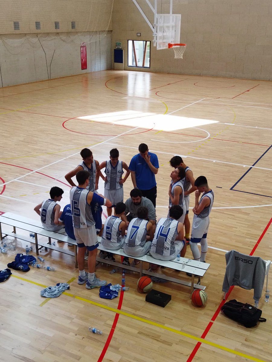 easobasket's tweet photo. Cuarta victoria del IM1 EASO Cromova entrenado por @GorkaGiil. Impresionante temporada. Mañana se jugará la clasificación para el Campeonato de España.
Aupa EASO! https://t.co/aWb6fo41Ss