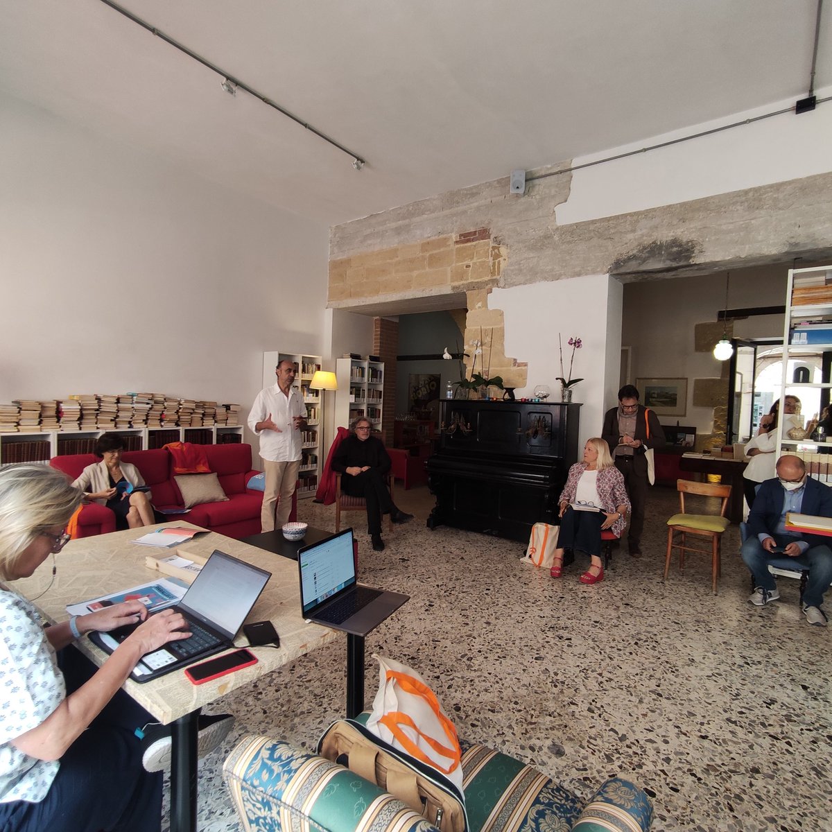 38° Parallelo - tra libri e cantine (@38_parallelo) on Twitter photo 28 maggio, da OTIUM/ets per la Tavola Rotonda sui festival e le rassegne letterarie della Provincia di Trapani, per siglare un Patto di saperi per il territorio. In collaborazione con <a href="/BiblioTp/">BiblioTp 📚 🇪🇺 🇮🇹</a> e Distretto Turistico Sicilia Occidentale.
Con noi Paola Dubini 28 maggio, da OTIUM/ets per la Tavola Rotonda sui festival e le rassegne letterarie della Provincia di Trapani, per siglare un Patto di saperi per il territorio. In collaborazione con <a href="/BiblioTp/">BiblioTp 📚 🇪🇺 🇮🇹</a> e Distretto Turistico Sicilia Occidentale.
Con noi Paola Dubini