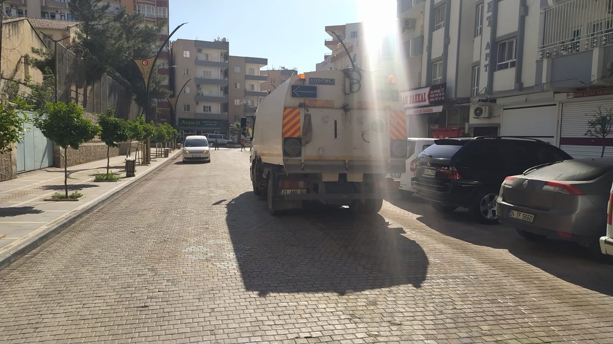 Kızıltepe Belediyesi Temizlik İşleri Müdürlüğü (@z_temizlik) on Twitter photo #Kızıltepe Belediyesi vakumlu süpürge araçlarla toplu temizlik çalışmalarına hız kesmeden devam ediyor 🧹🚮
📍Kilise Caddesi
<a href="/suleymansoylu/">Süleyman Soylu</a>
<a href="/mahmutdemirttas/">Mahmut Demirtaş</a>
<a href="/huseyincam84/">Hüseyin Çam</a>
<a href="/Kalkan_Mehmett/">Mehmet Kalkan</a>
<a href="/HalilYomak/">Halil TR🇹🇷🇹🇷🇹🇷</a> #Kızıltepe Belediyesi vakumlu süpürge araçlarla toplu temizlik çalışmalarına hız kesmeden devam ediyor 🧹🚮
📍Kilise Caddesi
<a href="/suleymansoylu/">Süleyman Soylu</a>
<a href="/mahmutdemirttas/">Mahmut Demirtaş</a>
<a href="/huseyincam84/">Hüseyin Çam</a>
<a href="/Kalkan_Mehmett/">Mehmet Kalkan</a>
<a href="/HalilYomak/">Halil TR🇹🇷🇹🇷🇹🇷</a>
