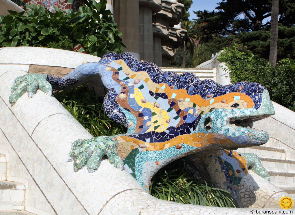 グエル公園 のシンボルの #トカゲ 🦎 地元の人は“ドラゴン”🐉と呼び