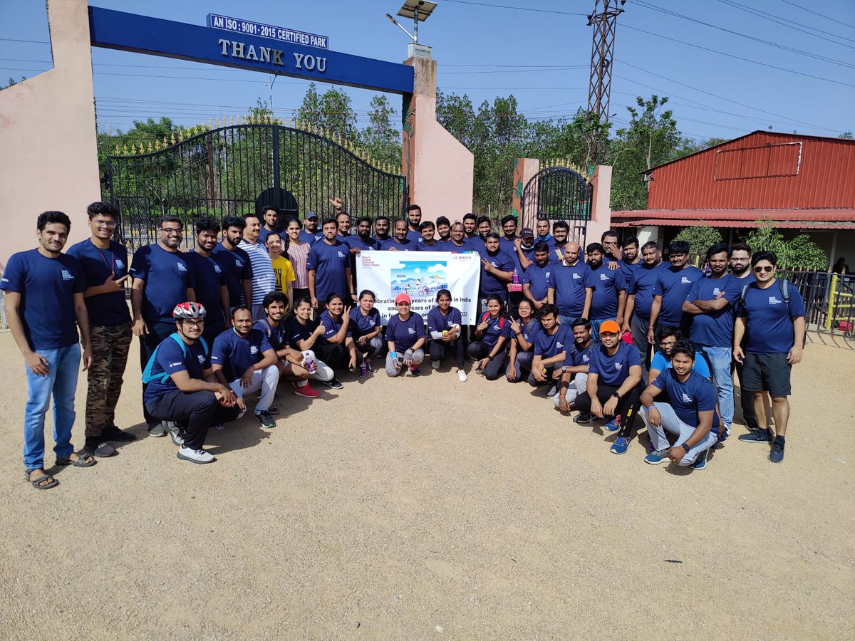 BoschSoftware's tweet photo. As we mark 25 years of #BGSW and 100 years of Bosch in India this year, our #cyclists kicked off a cycling rally today to commemorate this milestone year. About 600 #Boschlers across locations hit the roads to paddle 25kms &amp; truly live the spirit of being #FitForFuture💪🏾🚴🏽‍♀️🚴🏽 https://t.co/i5XCq3PcS0