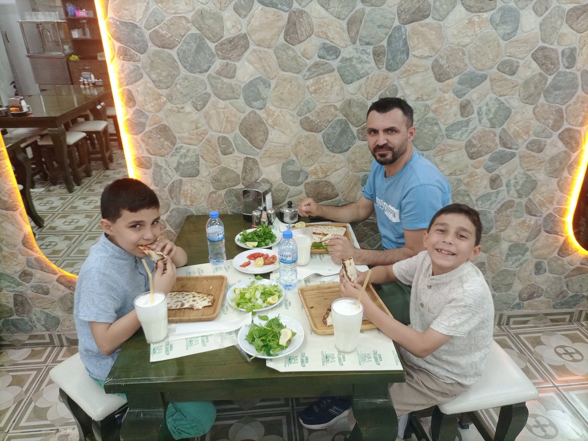Burak_kaml's tweet photo. Lahmacun aşkımız tartışılmaz https://t.co/dCrBgy1blV