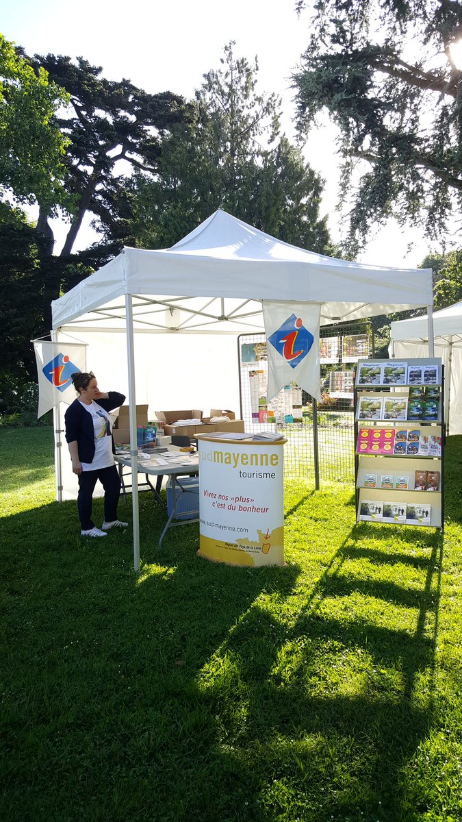 En place au village des boucles de la Mayenne à Château-Gontier <a href="/boucles53/">Boucles de la Mayenne - Crédit Mutuel</a> <a href="/chateau_gontier/">Château-Gontier</a>