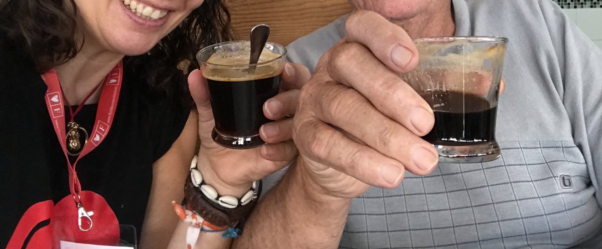 cocadepanses's tweet photo. El comboi definitiu! Emocionada estic! He provat 2 entrepans en @TramusAmbDatils: el Carol i el Tata a Casa Carol. He gaudit d’un bon cremat en el pare de @quinacarafas 😍
#Xeraco #Fiescrem @CulturaAlmuerzo @AinaGilabert @larutadelsesmo1 @AnisTenis https://t.co/vQHIriu1ZI
