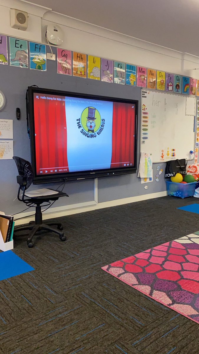 aujmoneeb's tweet photo. Starting the morning with a happy educational song really puts my students in a happy, excited and motivated mood for the day. Try playing the singing walrus song called ‘Hello’. #acuedu_p https://t.co/YPlhGONhS9