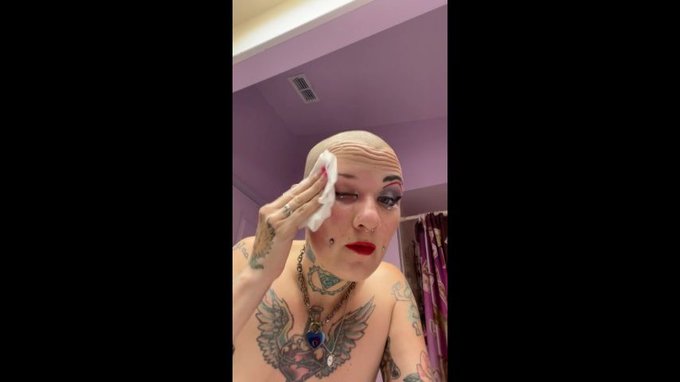 Thank you for buying! Removing my makeup topless https://t.co/zhqY5iahr4 #MVSales https://t.co/YOnmN<a href="/tag/mvsales"class="tags"><span>#mvsales</span></a>