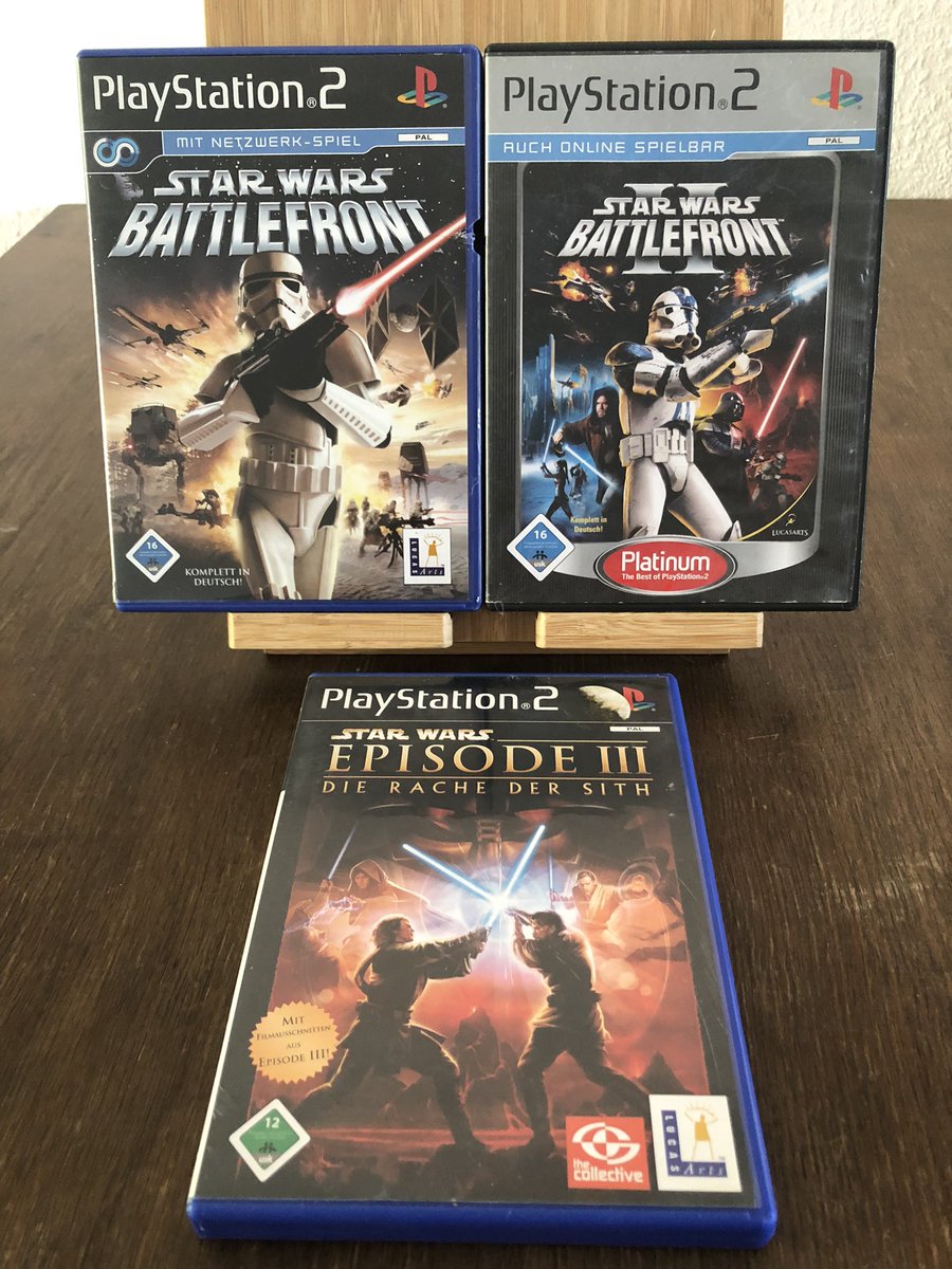 FeelFree2Play's tweet photo. Zum gestrigen Start von #ObiWan auf #DisneyPlus überkommen uns nostalgische Gedanken. Unsere #Retrohelden aus der #PS2Ära haben uns direkt wieder ein schmunzeln auf die Lippen gezaubert. Ganz nach dem Motto: #oldbutgold
#StarWars #StarWarsJediSurvivor #StarWarsBattlefront https://t.co/mxJB6IfgsJ