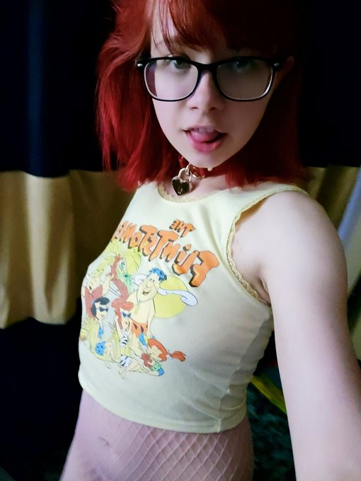 Yabba dabba doo!!!!!! #redhead #cute #flinstones #roptop #fishnets https://t.co/xVWfTXJamb<a href="/tag/redhead"class="tags">#redhead</a><a href="/tag/cute"class="tags">#cute</a><a href="/tag/flinstones"class="tags">#flinstones</a><a href="/tag/roptop"class="tags">#roptop</a><a href="/tag/fishnets"class="tags">#fishnets</a>