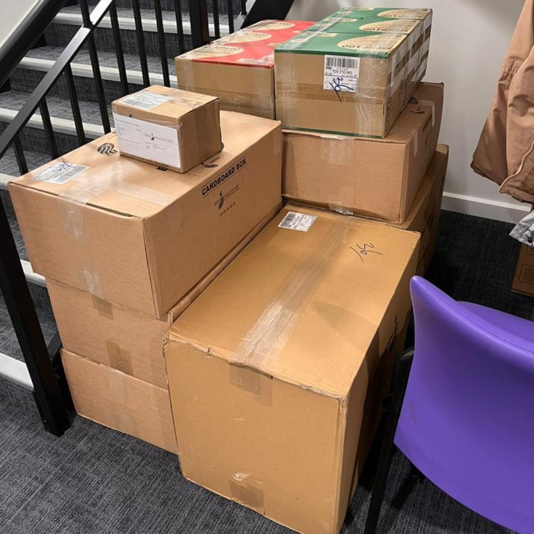 Trauma kits have arrived from the kind donations of many. These will be shipped out immediately to field hospitals in Ukraine
#medicalaidukraine #lunaraid