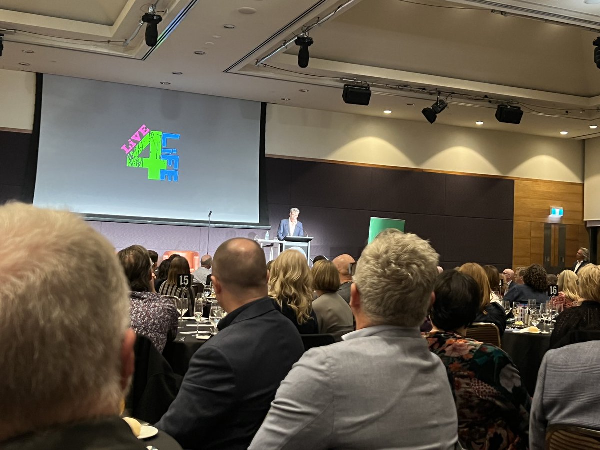 EoinKillackey's tweet image. Lucky to be at the @youthl4l #springintowinter dinner to raise funds for suicide prevention- incredible and important work in Victoria’s rural communities.