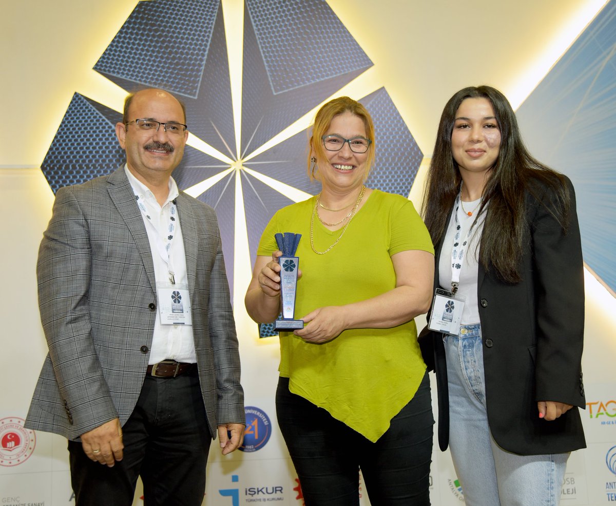 AntalyaOSB's tweet image. Antalya OSB Ar-Ge ve İnovasyon Proje Pazarı 2022 Etkinliği
TARIM, KİMYA, ÇEVRE BİYOTEKNOLOJİ (TARIMSAL VE HAYVANSAL), GIDA kategorisi

🥉ÜÇÜNCÜSÜ: Dr. Ercan ÖZKAYNAK
🥈İKİNCİSİ: Ayşe Serpil KAYA
🥇BİRİNCİSİ: Çağdaş KIZIL

Dereceye giren projeleri ve bilim insanlarımızı kutlarız.