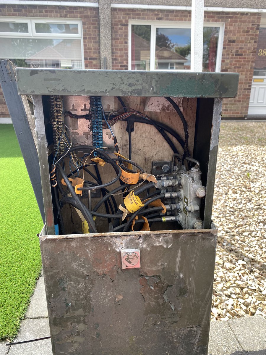 james23822233's tweet photo. @virginmedia would this belong to you ? https://t.co/2vBr5VSiBJ