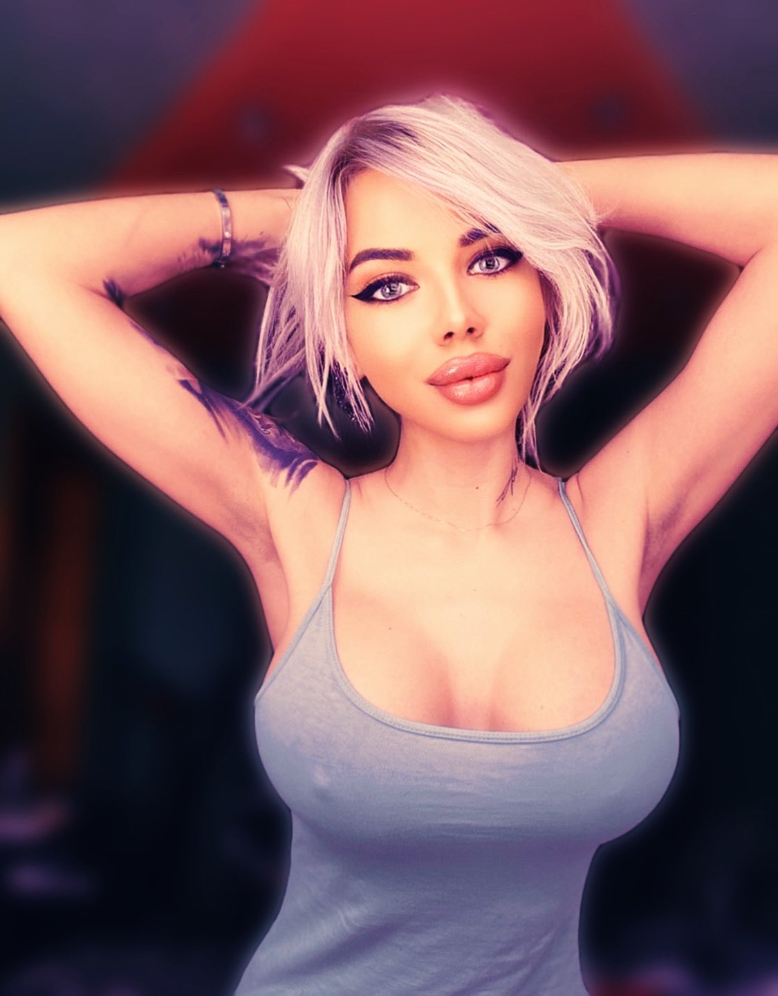 Do I look good in baby blue? https://t.co/JcXz7bgl6c