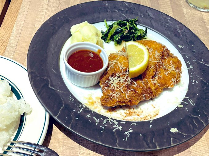 今夜の飯テロ
ポークカツレツ 