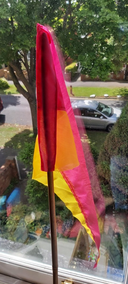 walkofarthull's tweet photo. We are being #ecofriendly this year and having #flags to #pinpoint our artists. Join us on Sunday 24th July 2022, 11 - 5 for a walk around the #Avenues &amp; #HU5 #artists https://t.co/n4VSnpEir3