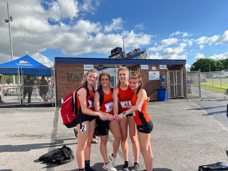 BPTrackField's tweet photo. Girls 4x400m relay team wrapped up their outstanding season at the PIAA state championships held at Shippensburg Univ on Friday, May 27. The girls ran 4:05.22 and placed 17th out of 27.
@BP_BlackHawks @bpsdinfo https://t.co/ORLCRltb09