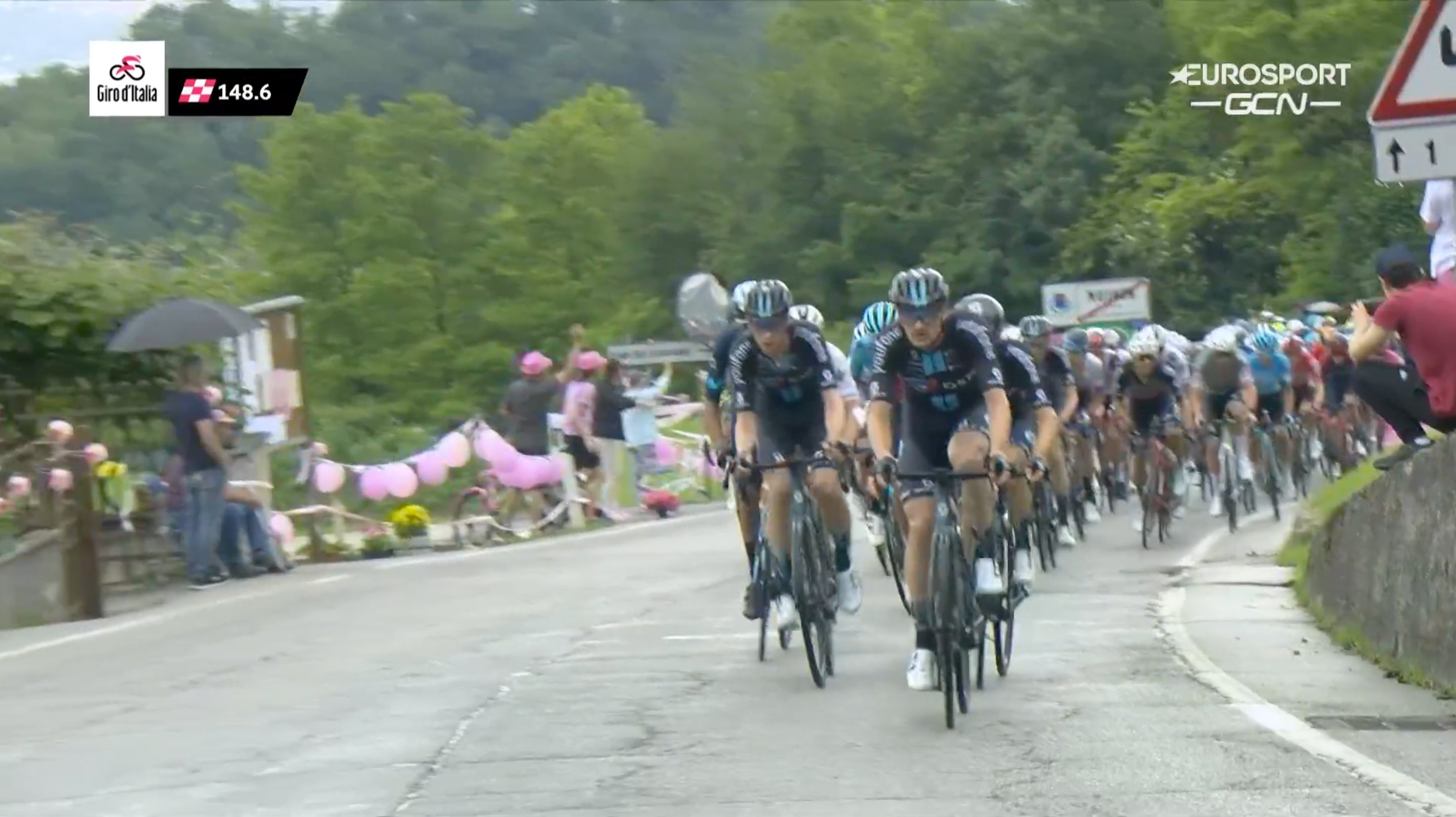 Team DSM on Twitter: "We're onto the uncategorised hill where @NicoDenz is  setting a strong pace, with @ThymenArensman, @ChrisHamo_ and  @martijntusveld all towards the front as well.👊🏻 #Giro  https://t.co/nw2dWGvN3X" / Twitter