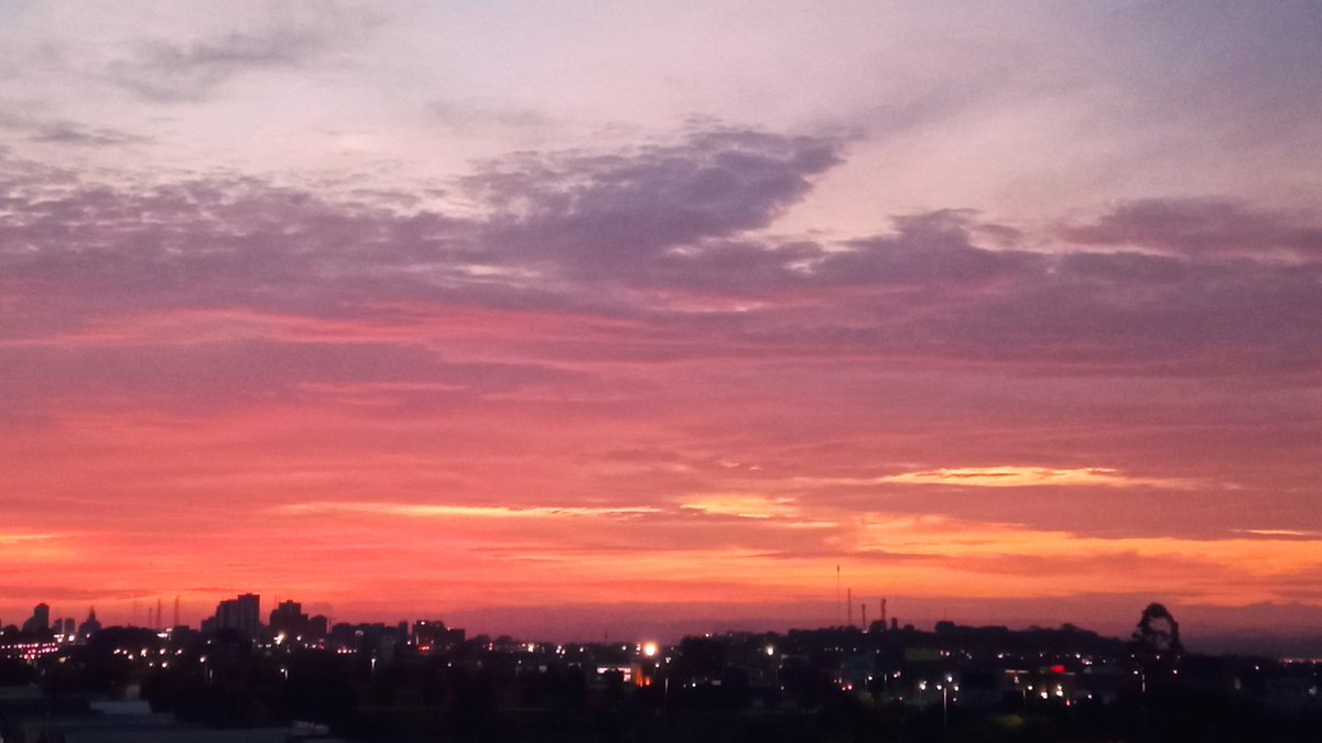 mirandaniurka's tweet photo. Good morning people! 
😊💜
#sinfiltro
#pzo
#Svpr 
#atc https://t.co/Q6tmcrey7t