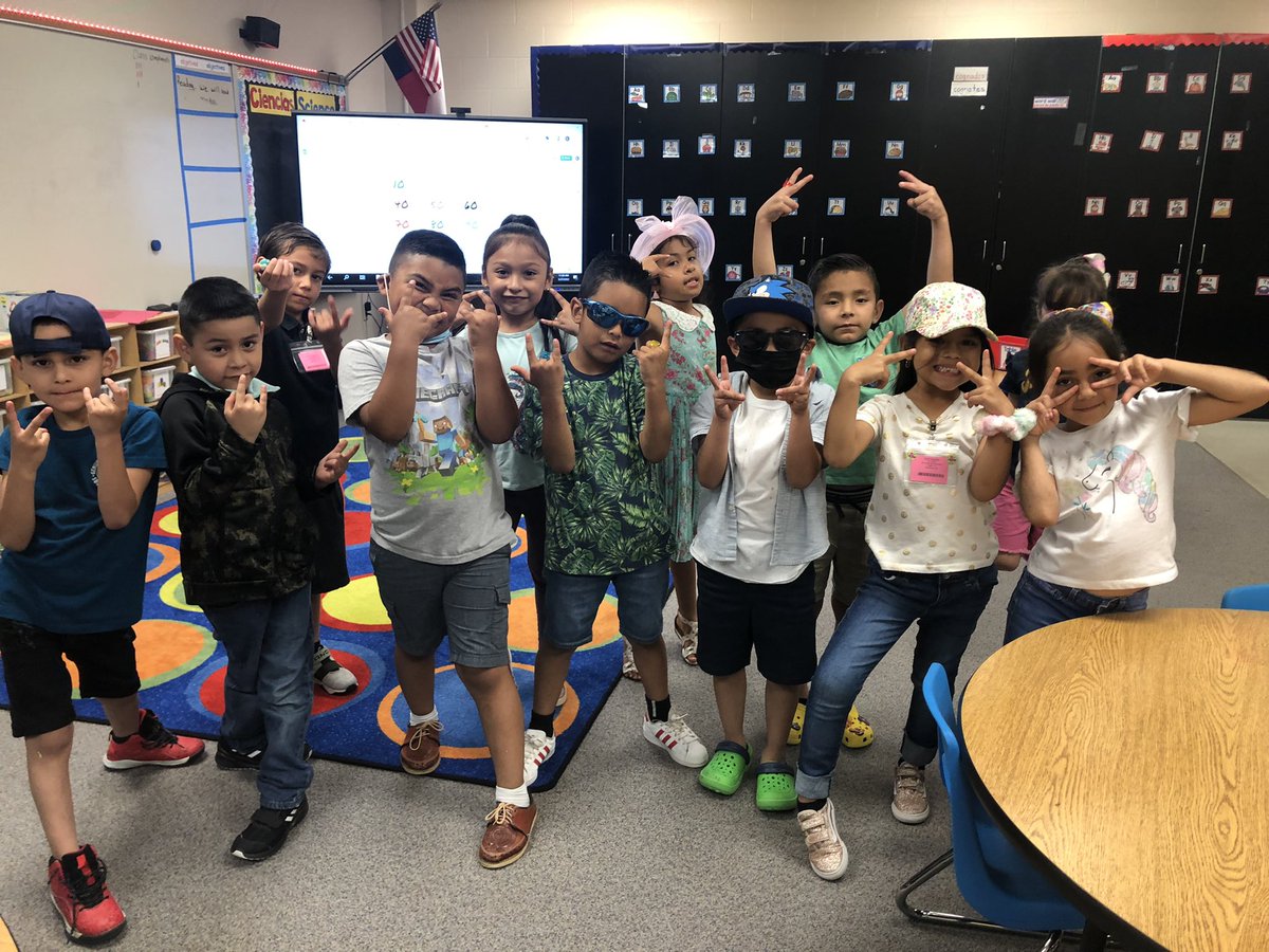 Goodbye kindergarten!  Hello first grade!!! I’m going to miss these students! They’ve been an amazing class!  <a href="/LJenkins_NBE/">Lourdes Jenkins</a> <a href="/HumbleISD_NBE/">North Bend Elementary</a> #jenkinsjoys #kindergartenrocks