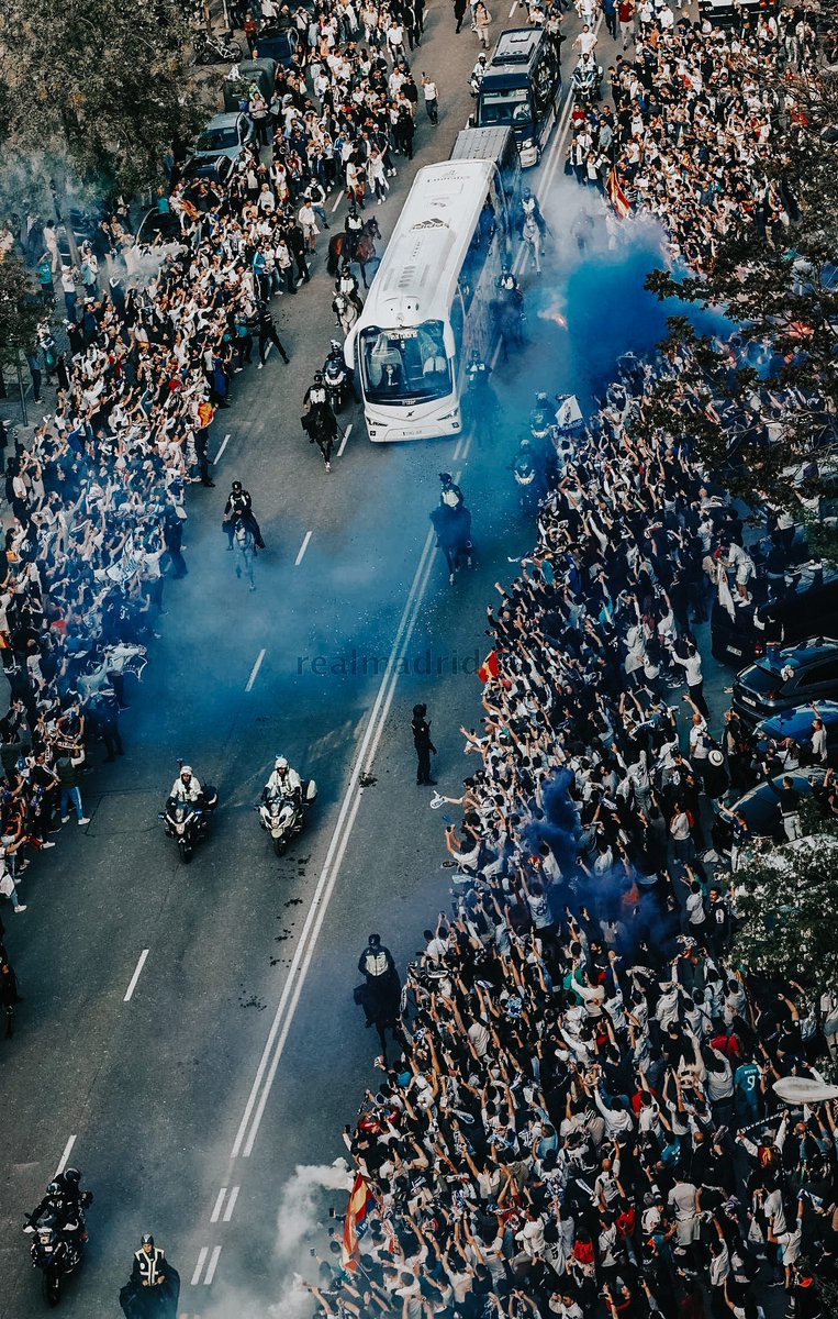 RivasIsma98's tweet photo. VIVIMOS POR TI, VENCE POR NOSOTROS. @realmadrid https://t.co/HIOWoBvtng