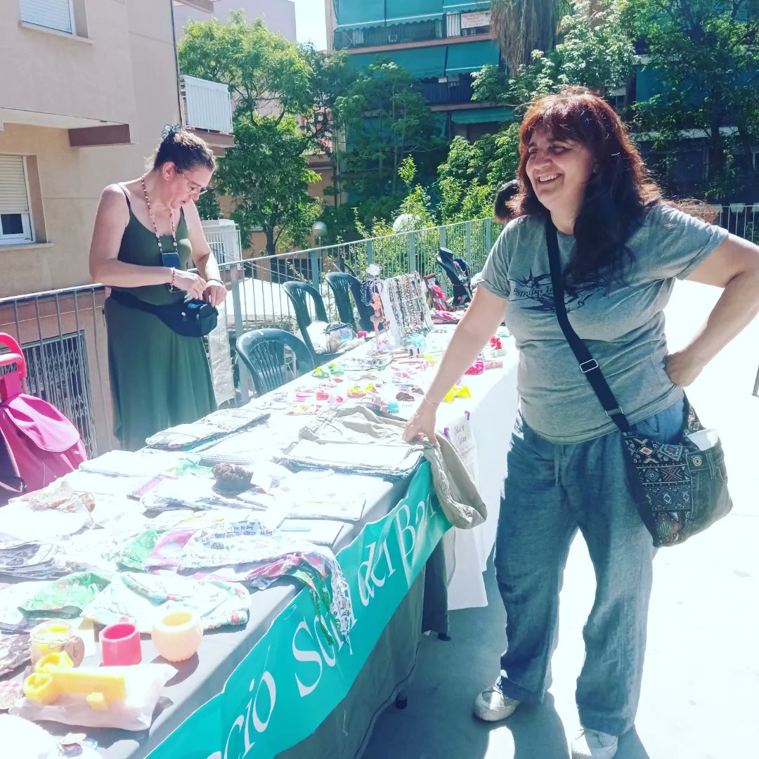 Som del Barri tweet media