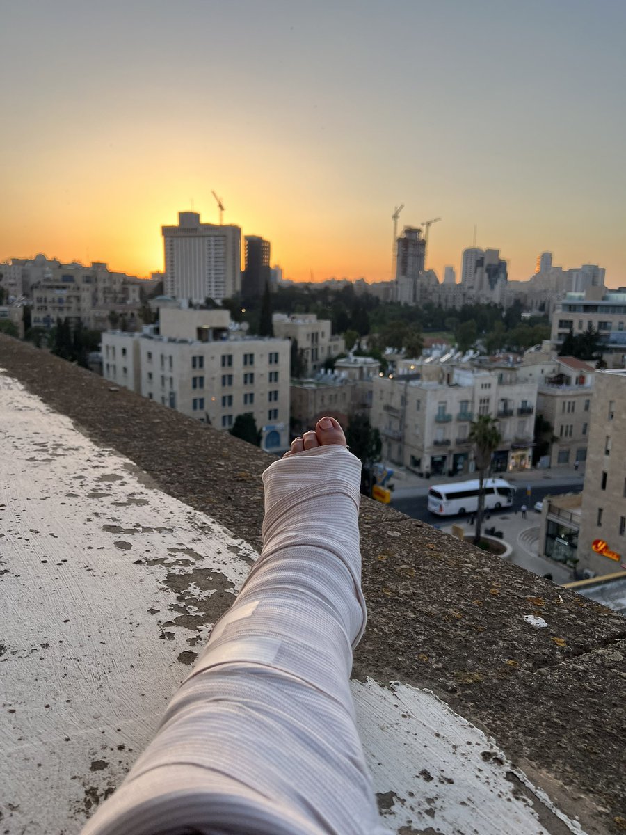 ehowwzzz's tweet photo. Sprained my ankle in the holy land, had to leave birthright, lay in bed for 3 days which wasn’t that bad, I felt like Elouise meets rear window. Anyway, took the cast off yesterday but I’m still in pain and need a boot but the medical supply stores aren’t open cuz it’s Shabbat https://t.co/ZM72et6uRk