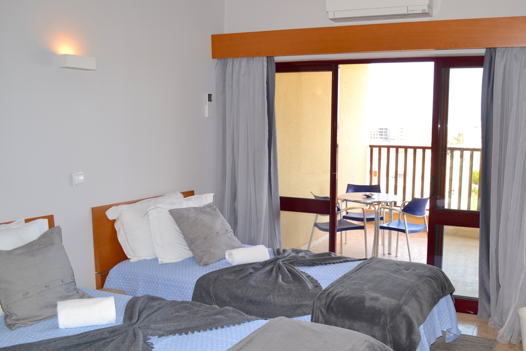 ALgestALgarve's tweet photo. ☀️VENHA PASSAR UNS DIAS NO ALGARVE☀️
PRAIA DA ROCHA –200 m da Praia- Apartamento para 4 pessoas
https://t.co/k0nE64oSRB
#algarve #turismodeportugal #thebestofalgarve #family #gestaodealojamentolocal #casadeferias #holidays #privatehouse #follow #like #holidayrental #summer https://t.co/qVRF1VU9hA