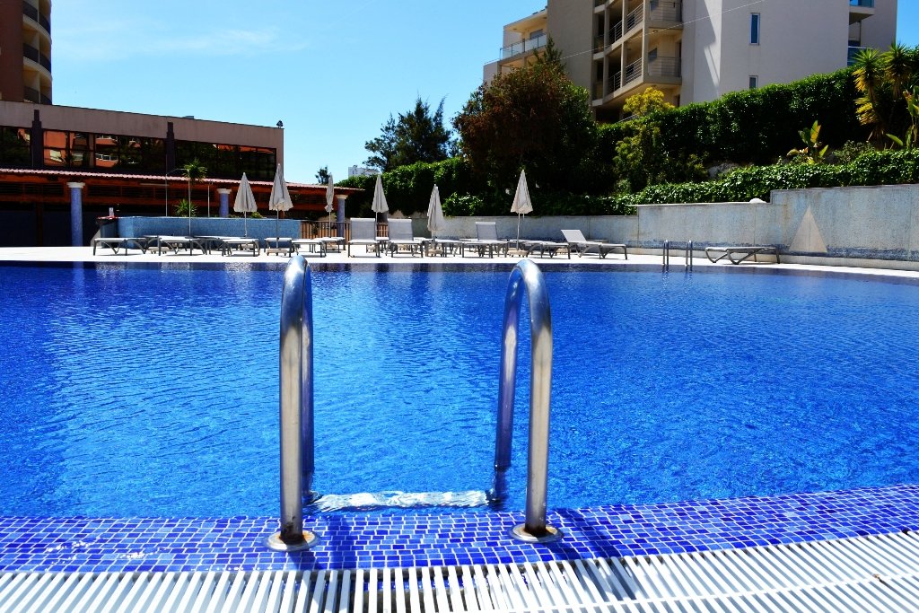 ALgestALgarve's tweet photo. ☀️VENHA PASSAR UNS DIAS NO ALGARVE☀️
PRAIA DA ROCHA –200 m da Praia- Apartamento para 4 pessoas
https://t.co/k0nE64oSRB
#algarve #turismodeportugal #thebestofalgarve #family #gestaodealojamentolocal #casadeferias #holidays #privatehouse #follow #like #holidayrental #summer https://t.co/qVRF1VU9hA
