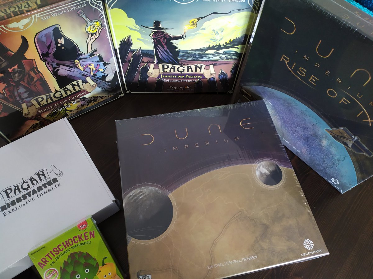 therealshapes's tweet photo. Bisschen eskaliert grad im Atlantis Hamburg. #duneimperium #riseofix #pagan #artischocken #brettspiel #boardgames https://t.co/Owxg5eitxY