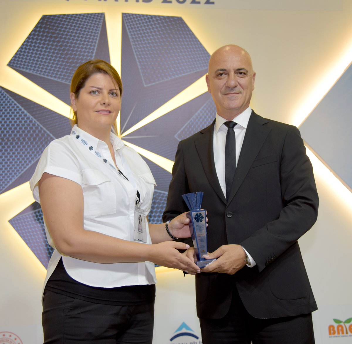 AntalyaOSB's tweet image. Antalya OSB Ar-Ge &amp;amp; İnovasyon Proje Pazarı 2022 Etkinliği ENERJİ, MAKİNE, ELEKTRİK-ELEKTRONİK, İNŞAAT, YAZILIM, BİLİŞİM, YAPAY ZEKA kategorisi
🥉ÜÇÜNCÜSÜ Volkan TUTAY
🥈İKİNCİSİ Arif Sercan EREZ
🥇BİRİNCİSİ Zahra R. NAVAZİ
Dereceye giren projeleri ve bilim insanlarımızı kutlarız.