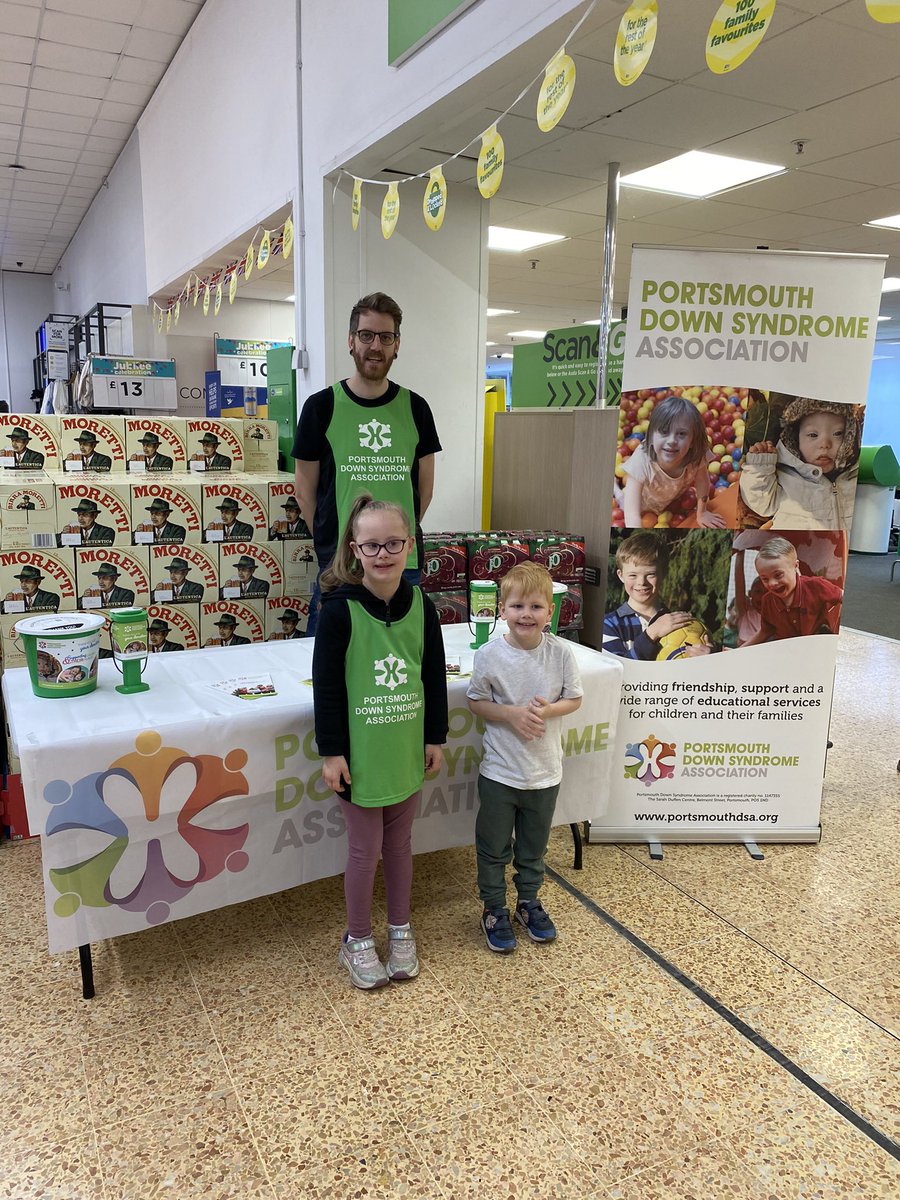 Raising funds and #awareness at #AsdaWaterlooville today. Thank you @asda and community champion Jacqui for having us 💚 @PortsmouthDSA 💚 @benebrooks #portsmouthDSA #family #charity #DownSyndrome