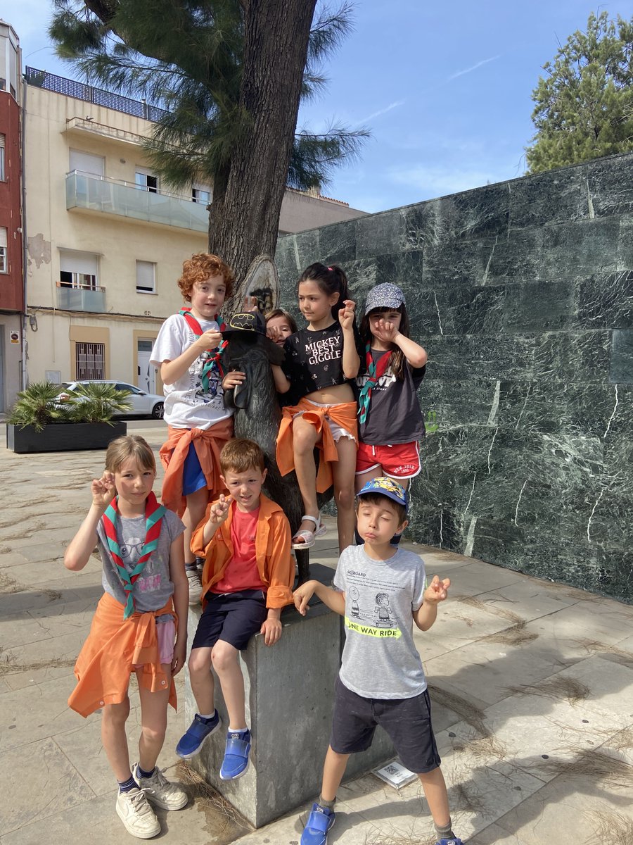 AEiGAV's tweet photo. Aquest dissabte la unitat de llúdrigues i llobatons hem visitat diferents llocs emblemàtics del Prat. 🏃🏽‍♀️👣
Demostrant així com de bé ens podem guiar entre nosaltres i compartint amb els companys quins trucs utilitzem per poder orientar-nos per la nostra ciutat.🗺📍 https://t.co/C9GucjBEXI