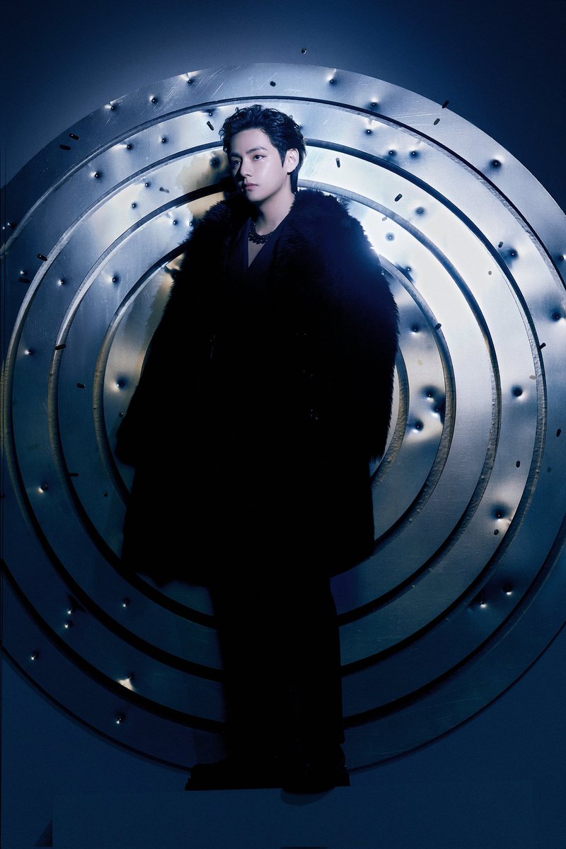 vantaehyunge's tweet photo. Shoot me, for all I care. The bullets never go through anyway. https://t.co/DZUx32ASlY
