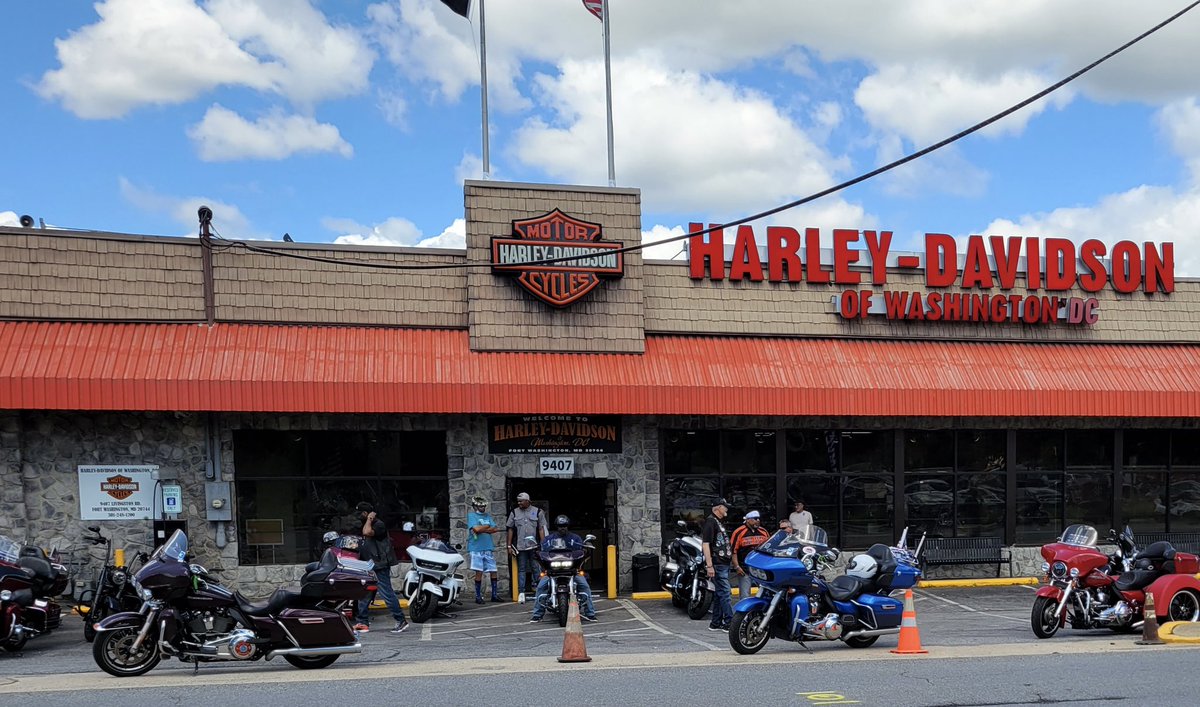 RT_MD1's tweet photo. Come down to @HDofDC_ for #MemorialDayWeekend Open House!  Learn about the #RollingThunder mission and meet our members. https://t.co/1z77DpOq9U