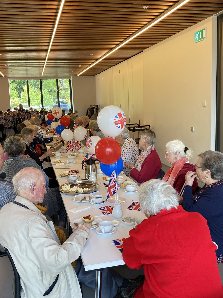 A lovely Afternoon Tea for many of our Windermeals recipients to celebrate the forthcoming Queens Jubilee. Windermere Jetty were wonderful hosts and Windermere Rotary Club generous sponsors.