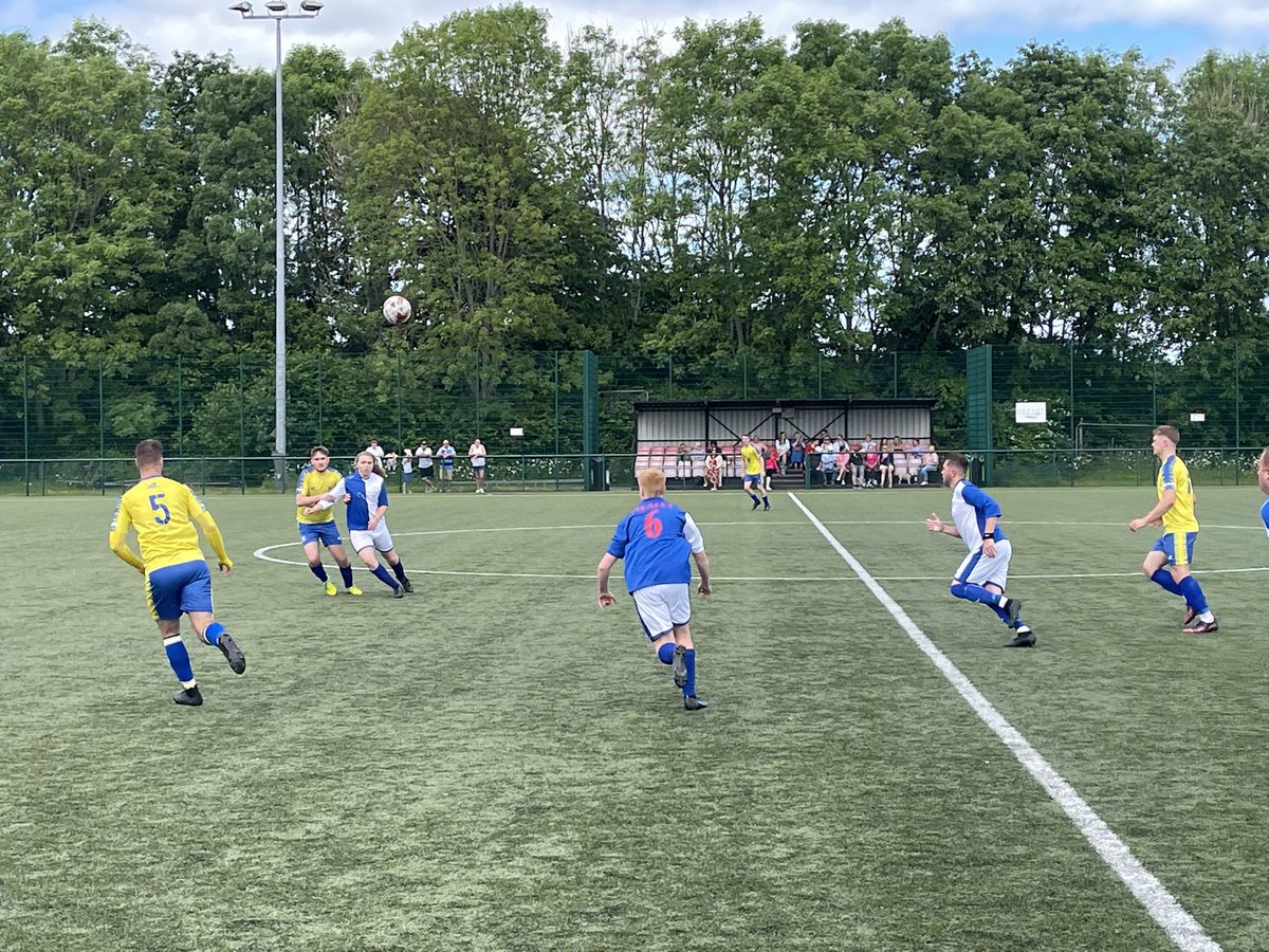 Delighted to attend the annual football ⚽️ memorial match in remembrance of Captain Stephen Healey of the Royal Welsh who died in Afghanistan in 2013. I represented the Council at his funeral (as Deputy Lord Mayor) it was a deeply moving occasion in #Llanrumney #LestWeForget