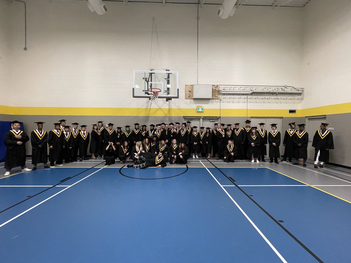 Colleendubh's tweet image. Beautiful Job Mr.Phinney of Composite High #graduation2022 @FMPSD @CompMinerTweets we ♥️u!