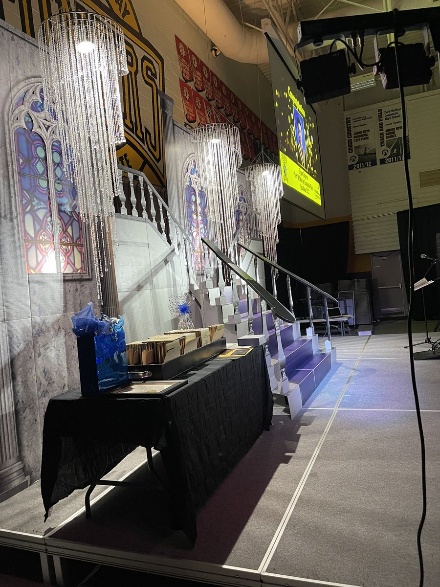 Colleendubh's tweet image. Beautiful Job Mr.Phinney of Composite High #graduation2022 @FMPSD @CompMinerTweets we ♥️u!