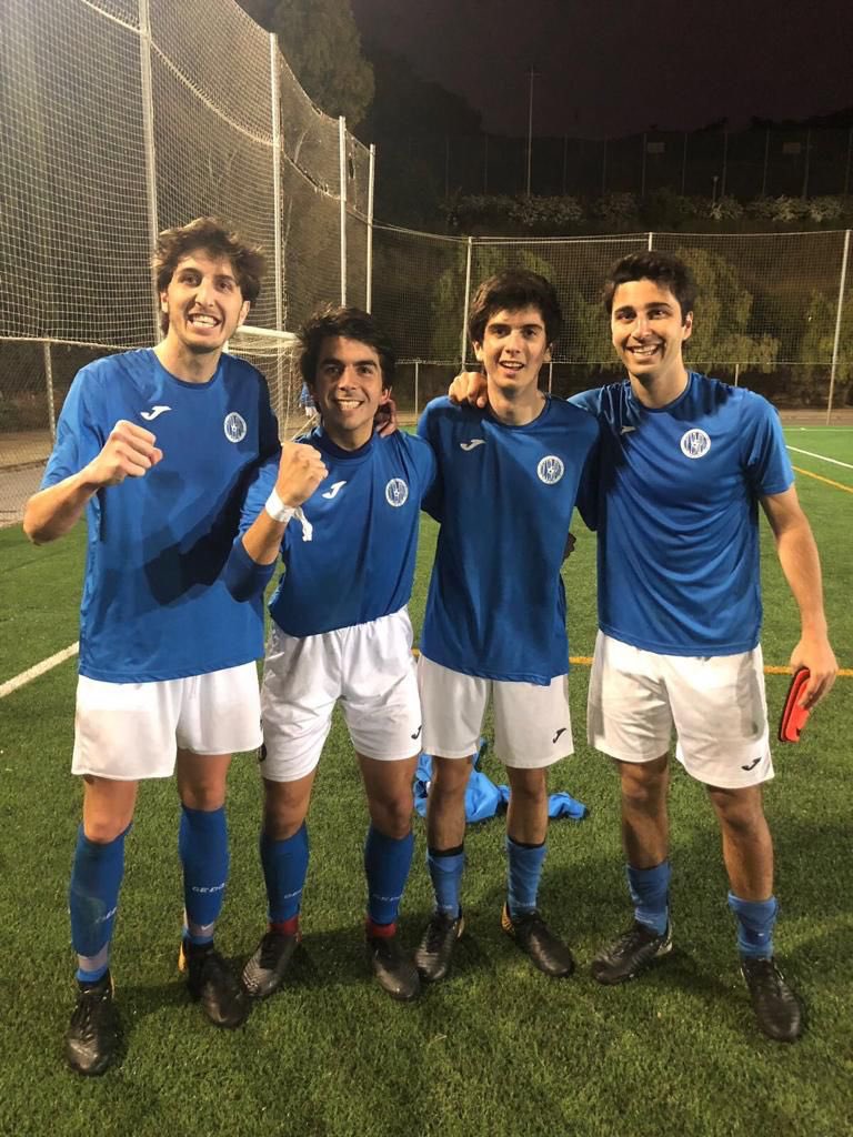 OlympiaIICE's tweet photo. ATENCIÓN! Mañana tenemos un partido muy especial. Se despiden cuatro LEYENDAS de Olympia y de la catalana: @enriquepich, @JandroGramunt, Manuel y Guille Conde. Estais todos invitados a un partidazo en la Barceloneta!

⏰ 12:00h
🏟 Mpal Parc Catalana
🆚 @SomMariners https://t.co/ooMVaMgADj