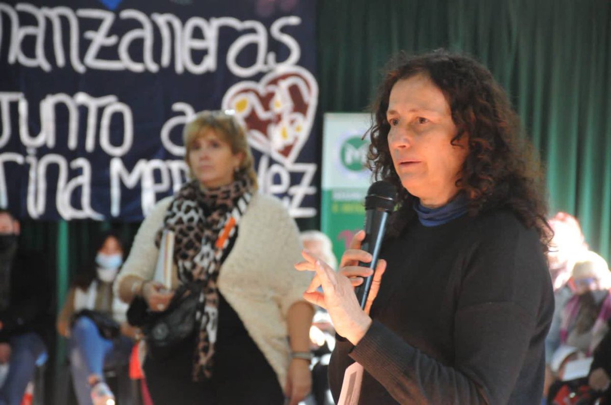 PoliticasPBA's tweet image. 👉 la subsecretaria de Políticas Sociales, Alejandra Fernández, y la directora del Programa Más Vida, Valeria Pérez.

Durante la jornada se generaron diferentes espacios y talleres de trabajo a cargo del equipo técnico provincial del #ProgramaMásVida, y se destacó (…)

👇