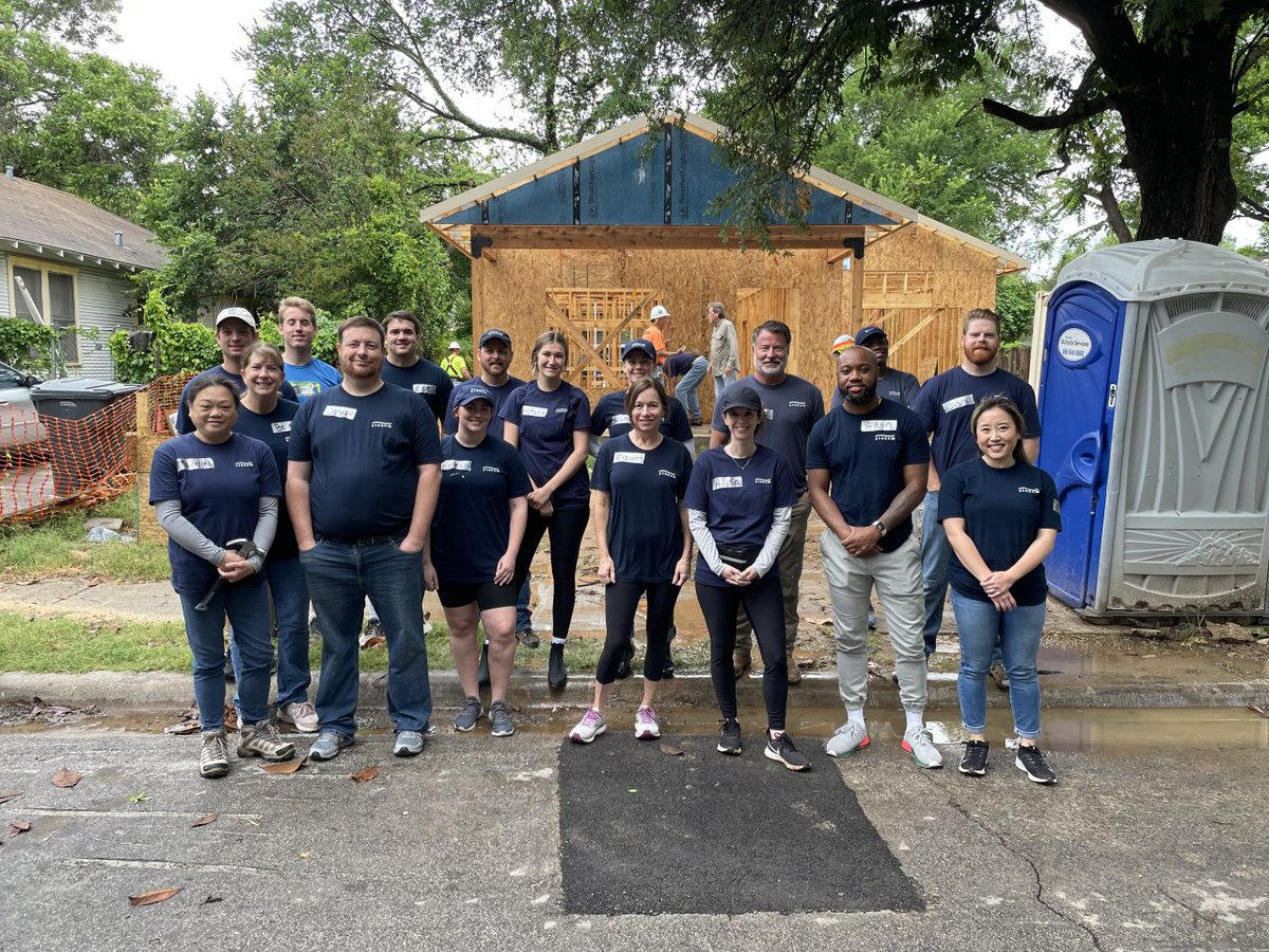StreamRealty's tweet photo. #StreamDallas spent two days this past week building a house for @DallasHabitat. Our volunteers put up blue boards, installed windows, and added siding to create a future home for a Dallas family.
π¨ Meet the Dallas team: https://t.co/QxqHVo8gBP
#StreamCulture https://t.co/2xl704jRQV