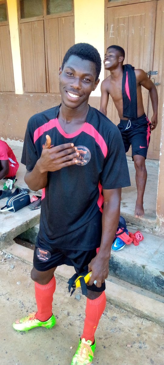 AbuesiFc's tweet photo. AJAX FC (HOME TEAM) did not report for the match. We (YOUNG SHALL GROW FC) reported for both Pre - match and kickoff so the referees called off the match. https://t.co/B18cmlL33E