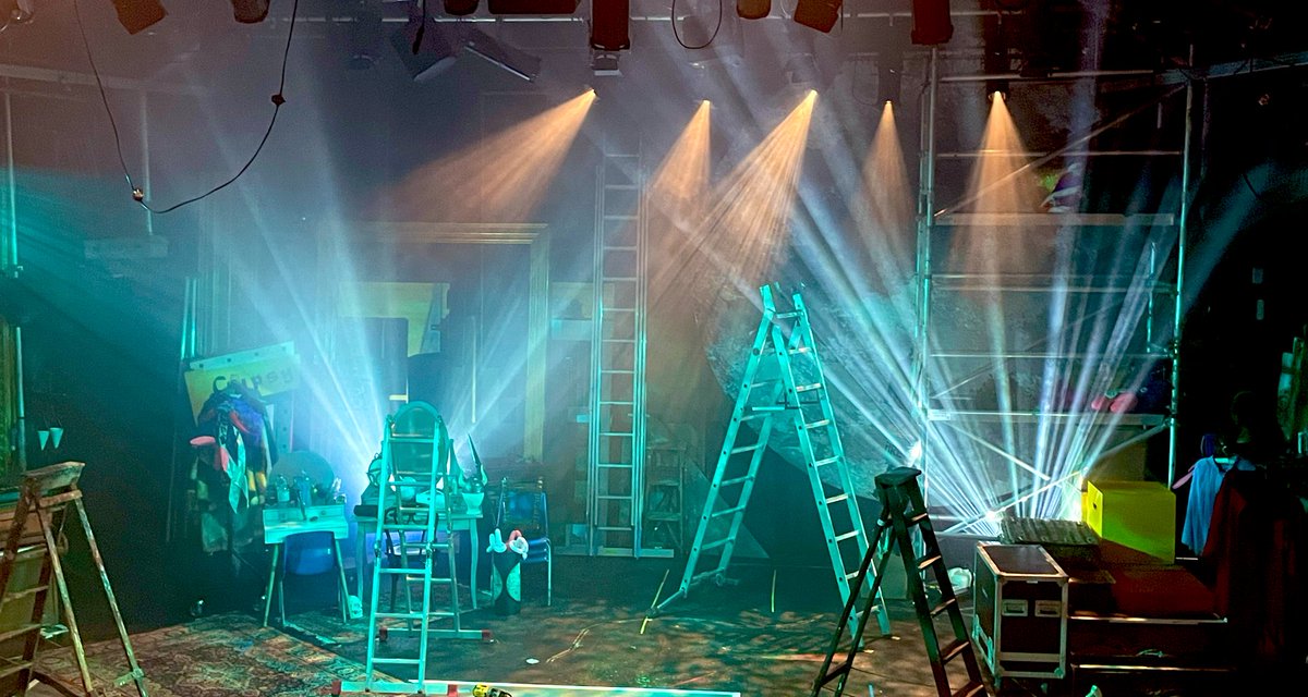 Wow team #Midsummers are smashing it <a href="/ReadingRep/">Reading Rep Theatre</a> What an ensemble and team! Try and catch it as we enter out last week! <a href="/Amy_Ambrose/">Amy Ambrose</a> <a href="/PeachJonty/">Jonty Peach</a> <a href="/MarkDesebrock/">Mark Desebrock</a> <a href="/BethEyre/">Beth Eyre 🏳️‍🌈</a> <a href="/CharlieWarner92/">Charlotte Warner</a> <a href="/Jharris_tech/">Jordan Harris</a> @AmyWatts1991 <a href="/simeon_lighting/">Simeon Miller #FreePalestine</a>