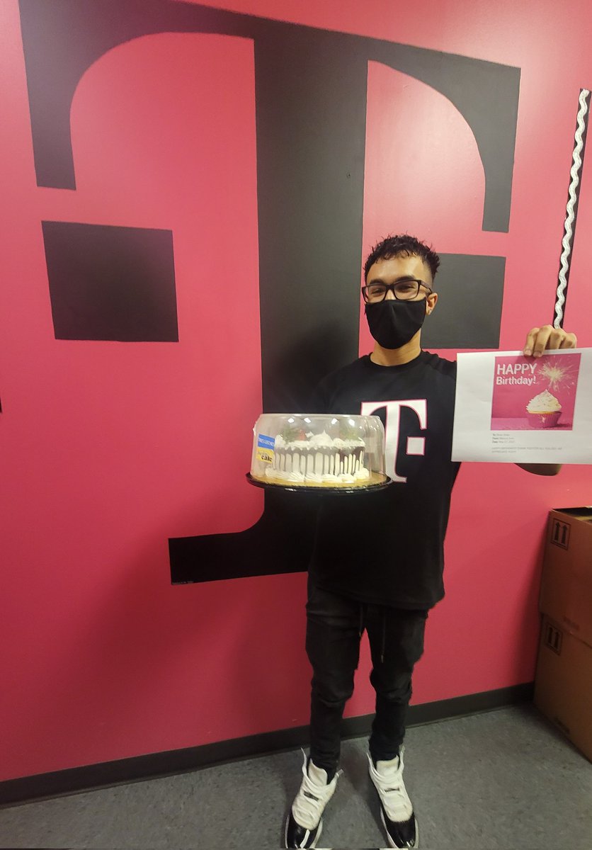 🎉HAPPY BIRTHDAY <a href="/LTKbrian/">Brian Arias</a> 🥳Thank you for all that you do at the store, we appreciate you! Glad you liked the 🎂 yesterday, enjoy your weekend off! 🎉 <a href="/MarcosAuburdale/">MarcosSoto</a> @OrlandoBeastDM <a href="/gtriunfel/">Glaudy Triunfel</a> <a href="/s92MonicaS/">Monica Santamaria</a> <a href="/kevin10colombia/">Kevin Parra</a>