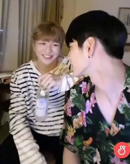 อพอ ; - บีบแจ้มเทอดังปี๊บ!💛💜 tweet media