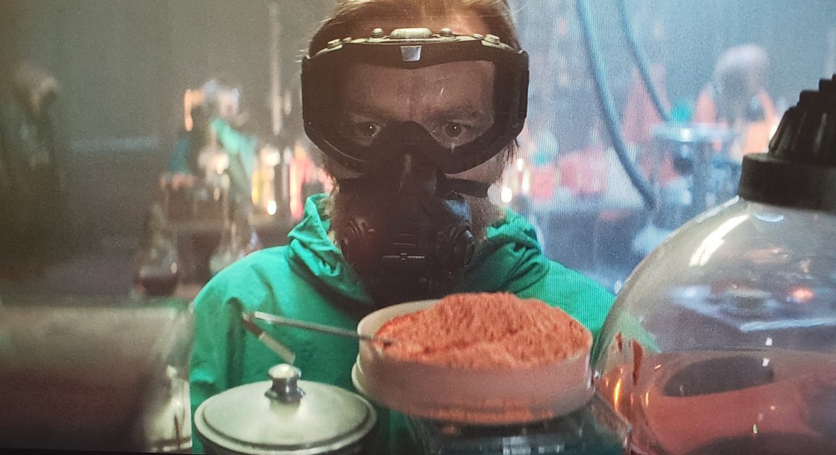 CasedCrusader's tweet photo. Really enjoyed the premiere of Breaking Ben, or whatever the new Star Wars show is called...
#ObiWan #StarWars #BreakingBen #BreakingBad #YeahScience #YeahForce #EwanMcGregor https://t.co/QAZ9NH6wow